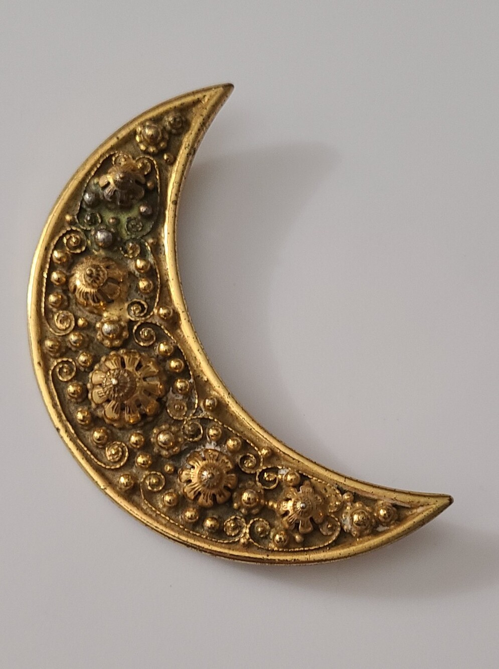 Vintage Crescent Moon Etruscan Brooch Signed 3D Gold Tone Estate Jewelry BIG